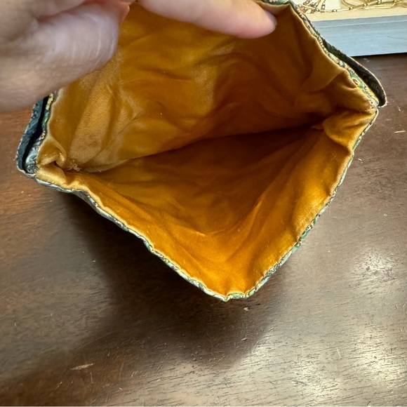 Super Cute Vintage Fabric Makeup or Accessories Bag - Picture 7 of 9